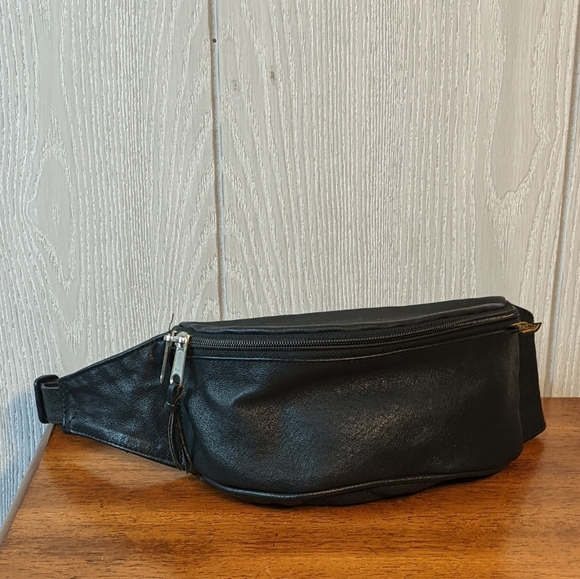 Eddie Bauer Bags Vtg Eddie Bauer Black Fanny Waist Pack Leather Euc Adjustable Osfm Poshmark